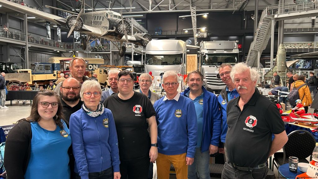 Mitglieder der IG Schiffsmodellbau PS e.V. beim Modellbautage über Ostern im Technikmuseum Speyer.